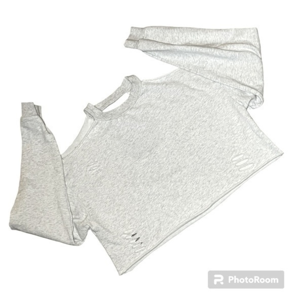 HONEY PUNCH SHOULDER-LESS DISTRESSED TEARS LONG SLEEVE MED LENGTH CROP SWEATER